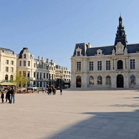 Appartement En Face De La Gare - Centre Ville ポアティエ エクステリア 写真